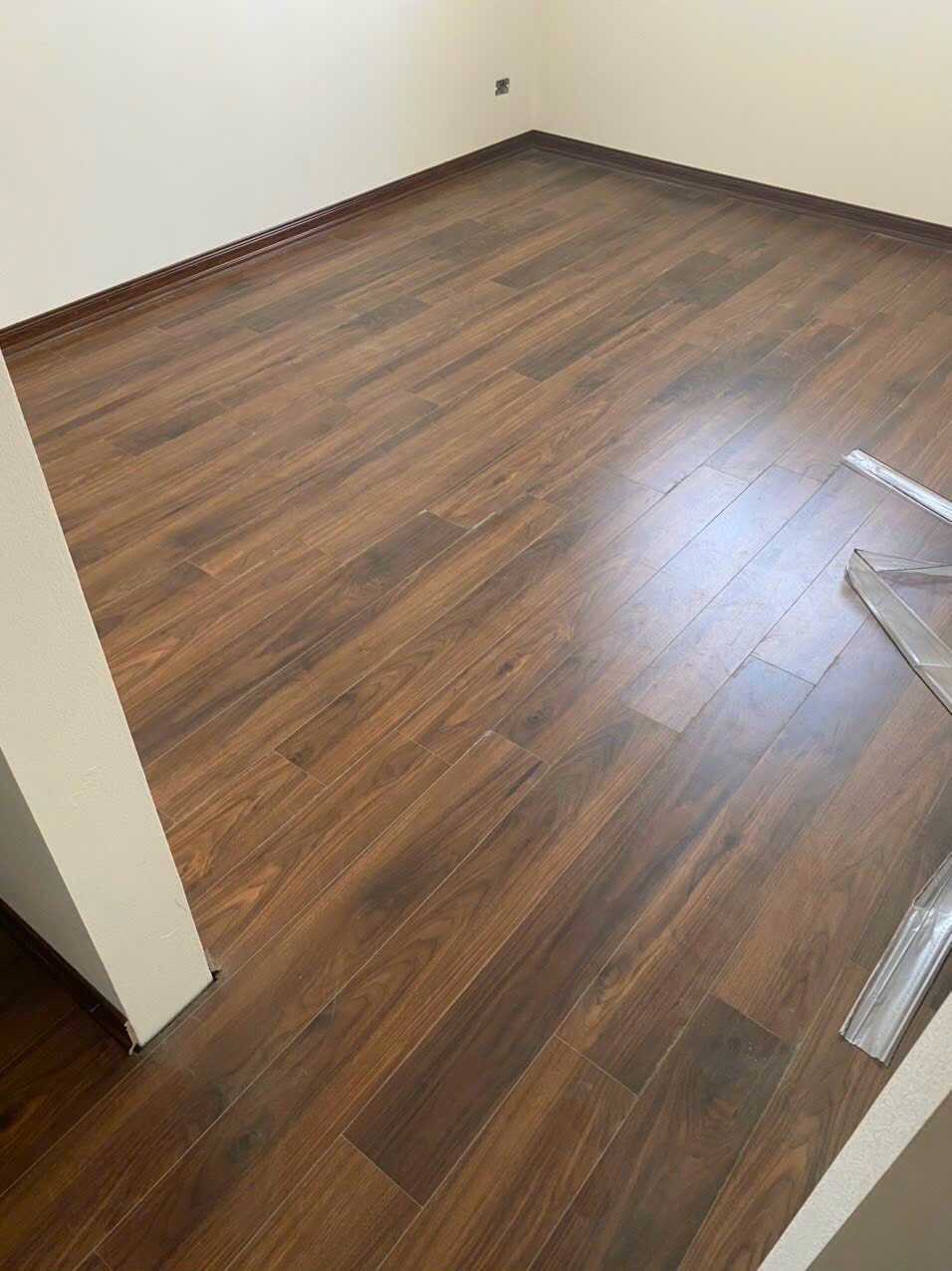 Nghiệm thu sàn gỗ tại Vinhomes Ocean Park Gia Lâm